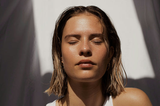 Waarom SPF elke dag nodig is (ook zonder zon)